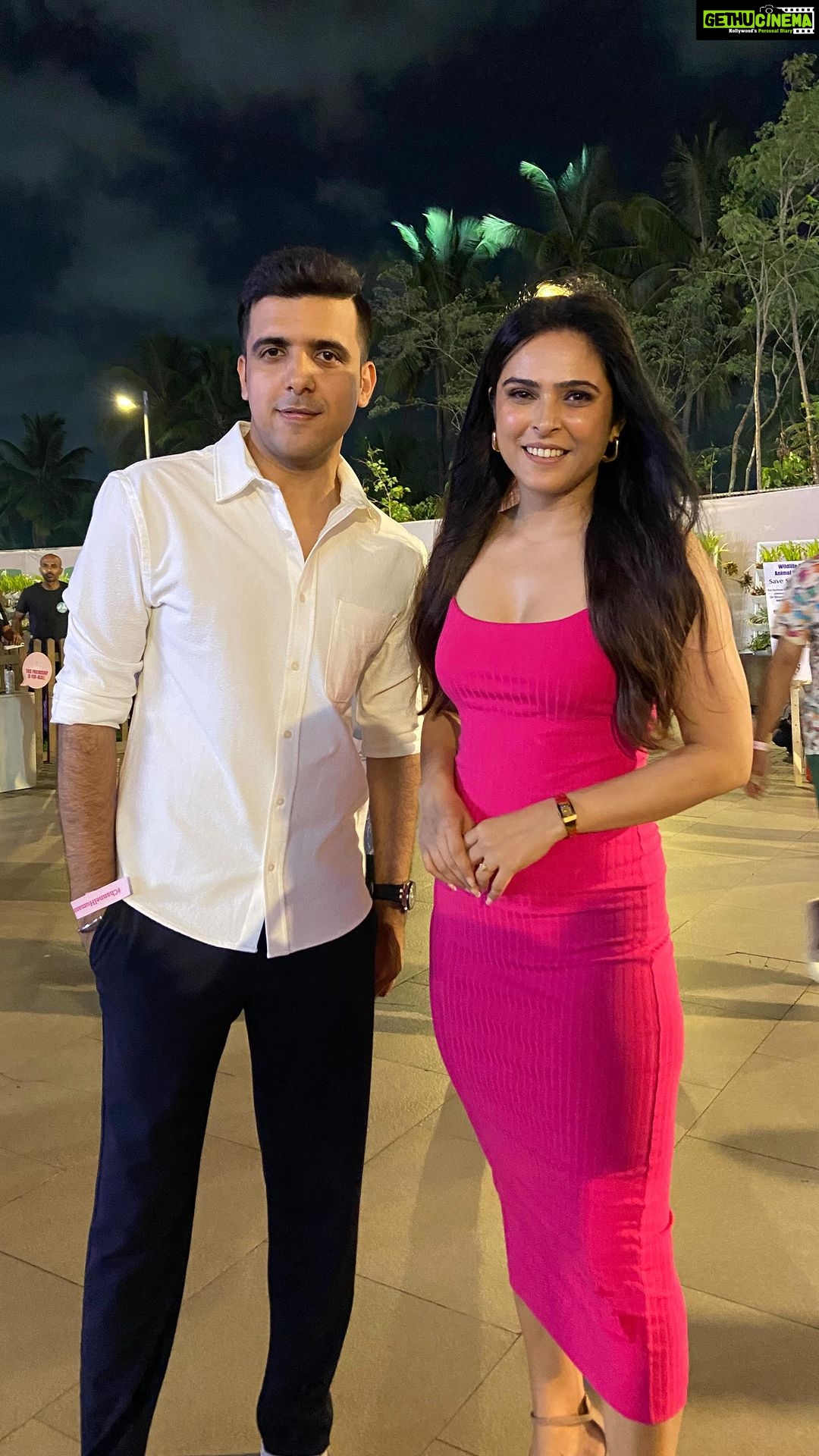 Madhurima Tuli Instagram - Making @madhurimatuli believe in magic ๐ #NamanAnandMagic #Madhurima #MentalismMagic #MindReading #MagicTricks #MentalismPerformance #Illusions #MindControl #MindGames#MindPower #PsychicEntertainment #MindBending #MindManipulation #MentalismReveal #bollywoodmagician #MindBlown #yoloturns2