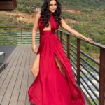 Madhurima Tuli Instagram - It’s been more than a year.. How time flies.. Happy Anniversary ☀️♥️ #hayaa #happyanniversary #svmt #red #love