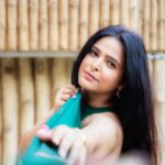 Madhurima Tuli Instagram - Experimenting reels 😄💚 Wearing @byutify.in 📸 @o_chhayachitrakar #reelitfeelit #reelkarofeelkaro