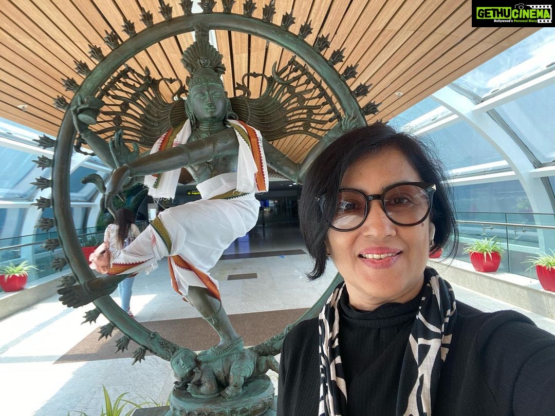 Madhushree Instagram - Beautiful #lordshiva #murti in #dancing pose in #chennai #airport