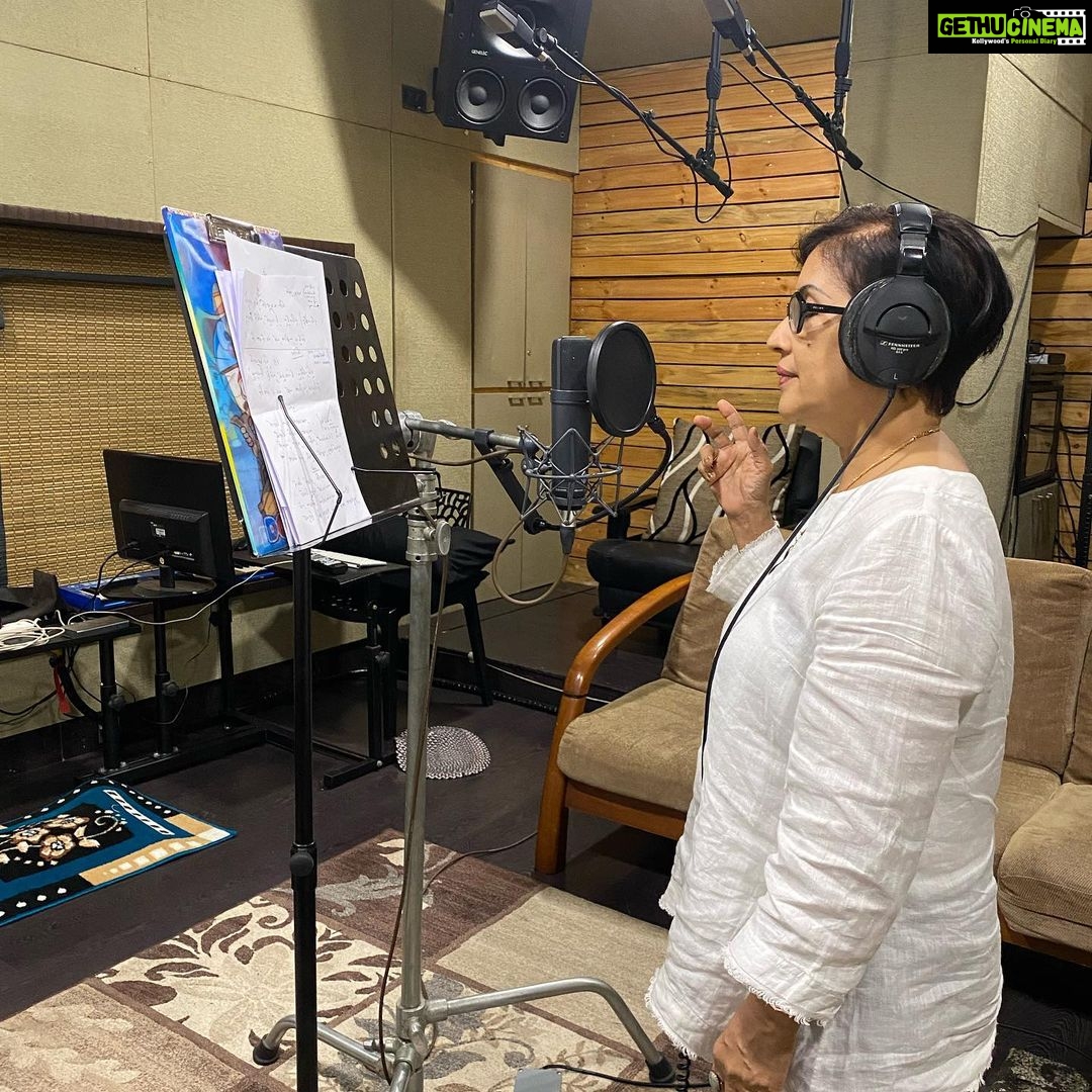 Madhushree Instagram - Remembering the song recording in the studio with #superstar #vijayantony #kalloorumpoove song . Such multitalented but very #humble person . #virupakshamovie