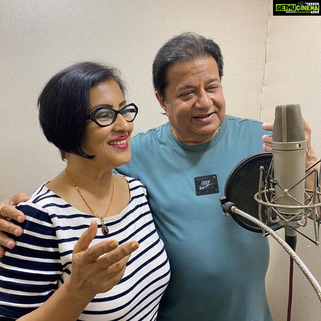 Madhushree Instagram - #great to sing with #anupjalota #bhajansamrat and #uditnarayan top #bollywood #playbacksinger ..and upcoming singer #anubhavsuman . beautiful #track #music by #robbybadal . #suriname