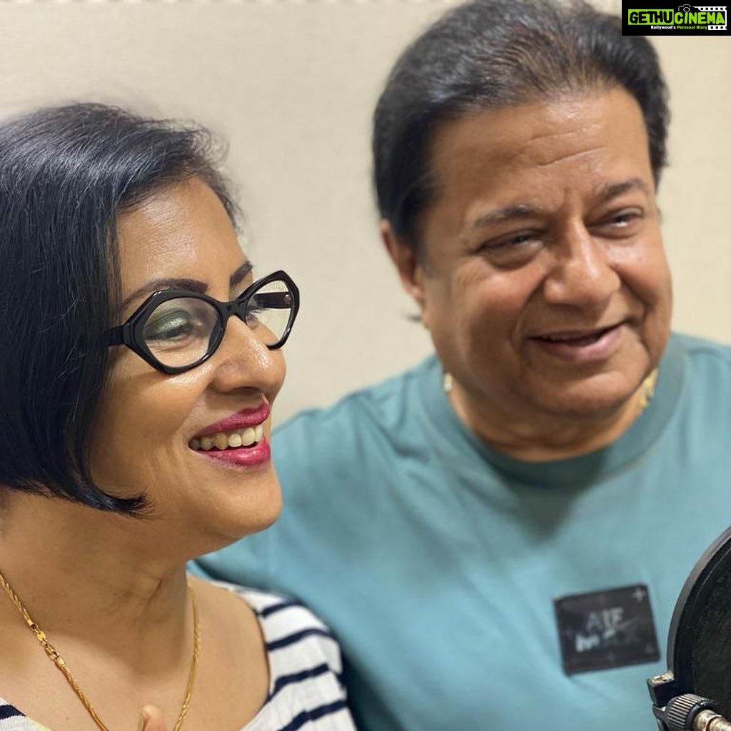 Madhushree Instagram - #great to sing with #anupjalota #bhajansamrat and #uditnarayan top #bollywood #playbacksinger ..and upcoming singer #anubhavsuman . beautiful #track #music by #robbybadal . #suriname