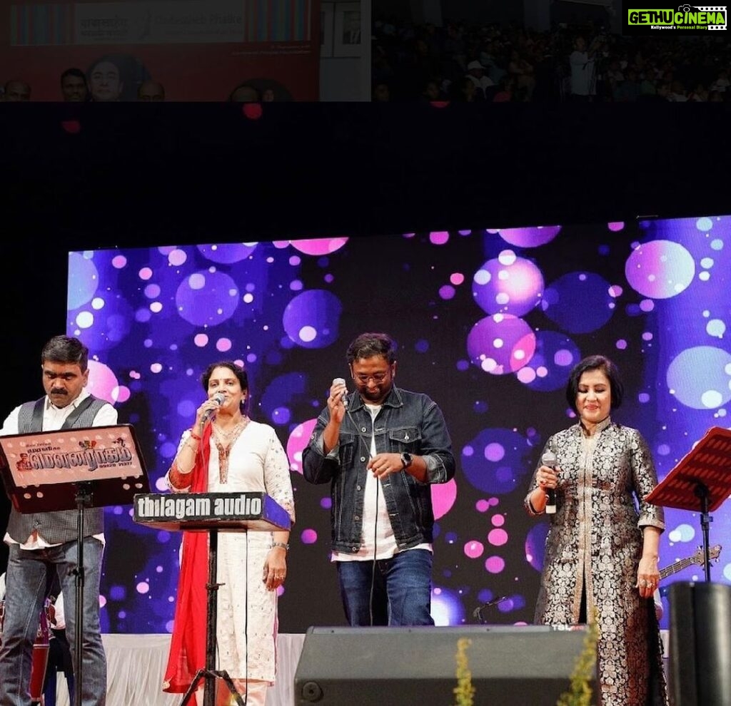 Madhushree Instagram - Finally the acceptance of #tamil audience.. great to sung my all #tamilhits at #musicacademy #chennai . Thanks to #rajdalsin #vahji #mallipoo #kannanvarumvelai #maruthani #mayilirage #dingdong #arrahman #harrishjairaj❤️ #yuvanshankarraja #vidyasagar