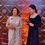 Madhushree Instagram - Thank you #jfw for best female playback singer awards for Mallipoo song . Honoured to got this from the #legengary #singer #sujathamohan ji #mallipoo #vtv #arrahman #tamil #songs #silambarasan #gautammenon #thinkmusic #mallipoomadhushree #mallipoolove #drisharikganesh #mallipoodance #jfwmovieawards2023