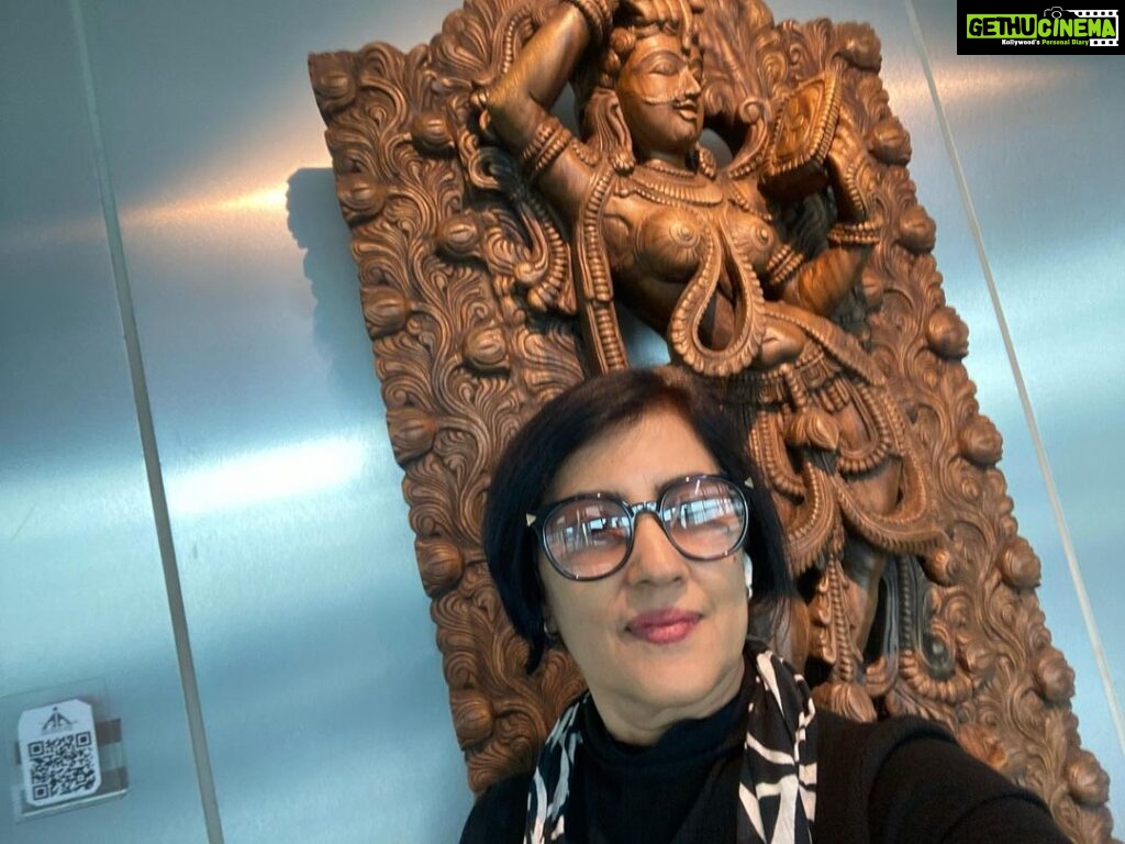 Madhushree Instagram - Beautiful #lordshiva #murti in #dancing pose in #chennai #airport