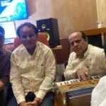 Madhushree Instagram - Yesterday recorded a beautiful romantic song for upcoming project of #director #seemakapoor #musicdirector #alighani #lyrics #nawabarzoo #song #romantic #music #trinitystudio
