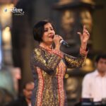 Madhushree Instagram - With popular songs that already have a place in people's hearts, Madhushree started day 3 on a wonderful note! The response from the audience said it all #vasantotsav #vasantotsav2023 #vasantotsavpune #rahuldeshpande #niladrikumar #kaushiki #kaushikichakraborty #madhushree #prithvigandharv #vishalbhardwaj #pratibhasinghbaghel #raghudixit #raghudixitproject