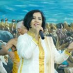 Madhushree Instagram - On the occasion of Gurupurnima, while visiting @shankarapeetha at Gokarna, we were glad to be accompanied by the famous and melodious singer @madhushreemusic and she sang her original number Kanha Soha Zara from Bahubali 2 in front of Shankaracharya Raghaveshwara Swamiji. Here is a small glimpse of the same. . . . . #madhushree #kanhasojazara #bahubali2 #reels #reelstagram #shankarapeetha #sanatansangeetbharat Gokarna, India