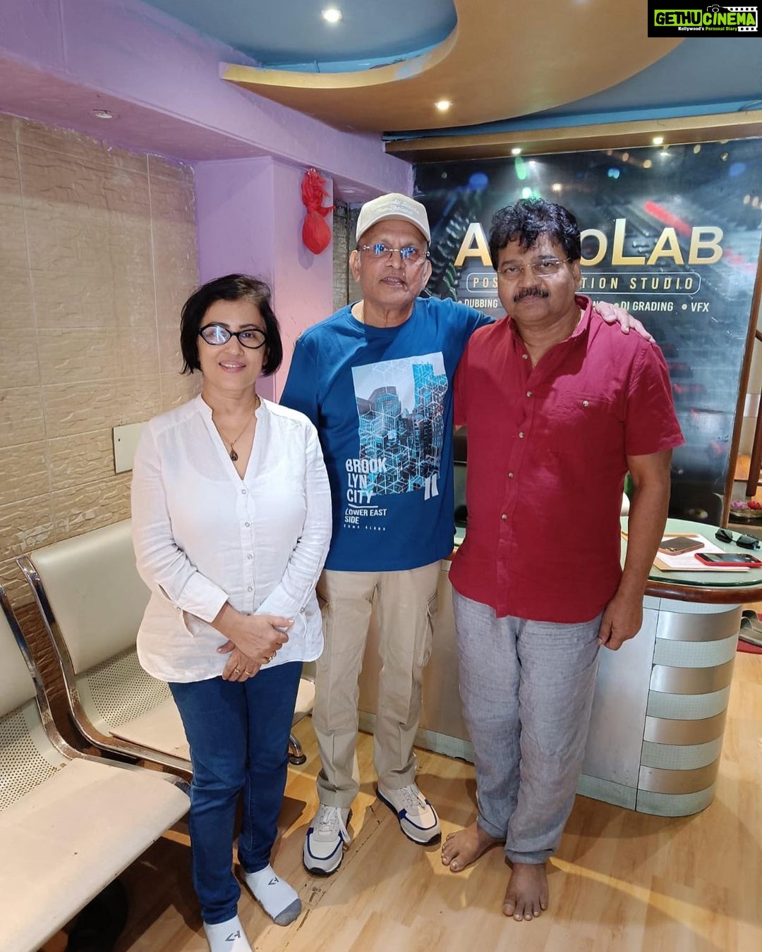 Madhushree Instagram - My upcoming project Recording with #annukapoor ji was a great experience . He is such a knowledgeable person. #annukapoor #studio #recording #music #musician #song #singer #singing #voice #artist #art #vocalist