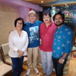 Madhushree Instagram - My upcoming project Recording with #annukapoor ji was a great experience . He is such a knowledgeable person. #annukapoor #studio #recording #music #musician #song #singer #singing #voice #artist #art #vocalist
