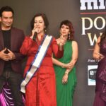 Madhushree Instagram - #middaypowerfulwomenawards2023 . #naarishakti . Presented by 2 #poweful #women hon #amrutafadnavis ji wife of #devendrafadnavis ji and #wardakhannadiadwala wife of #sajidnadiadwala . #shakti #naarishakti #deputychiefminister #devendrafadnavis #filmmaker #sajidnadiadwala #singer #song #singing #musician #music #voice #iconicvoice #playbacksinger #artist #art