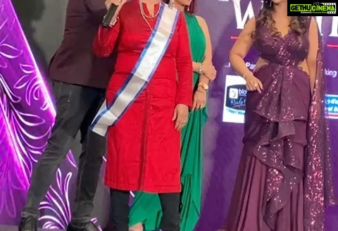 Madhushree Instagram - #iconicvoice of the year . #middaypowerfulwomenawards2023 #women #awards #iconic #voice #power #powerful #iconicvoice #musician #music #singer #singing #song #songwriter #playbacksinger #mallipoo