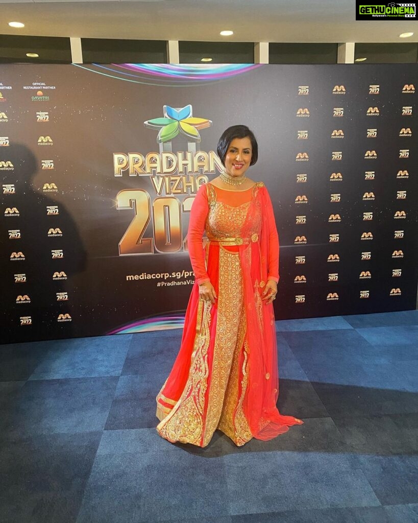 Madhushree Instagram - It was an amazing experience of vasantham pgm by mediacorp in Singapore #pradhanavizha2022 #singapore #mediacorp #vasantham. Again #mallipoo rocks