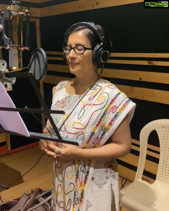Madhushree Instagram - Recorded a beautiful song today for a upcoming Wevseris… #wevseries #song #singer #sing #music #musician #romantic #mood #love #instagood #instamood #instagram #insta #instamusic #instaartist
