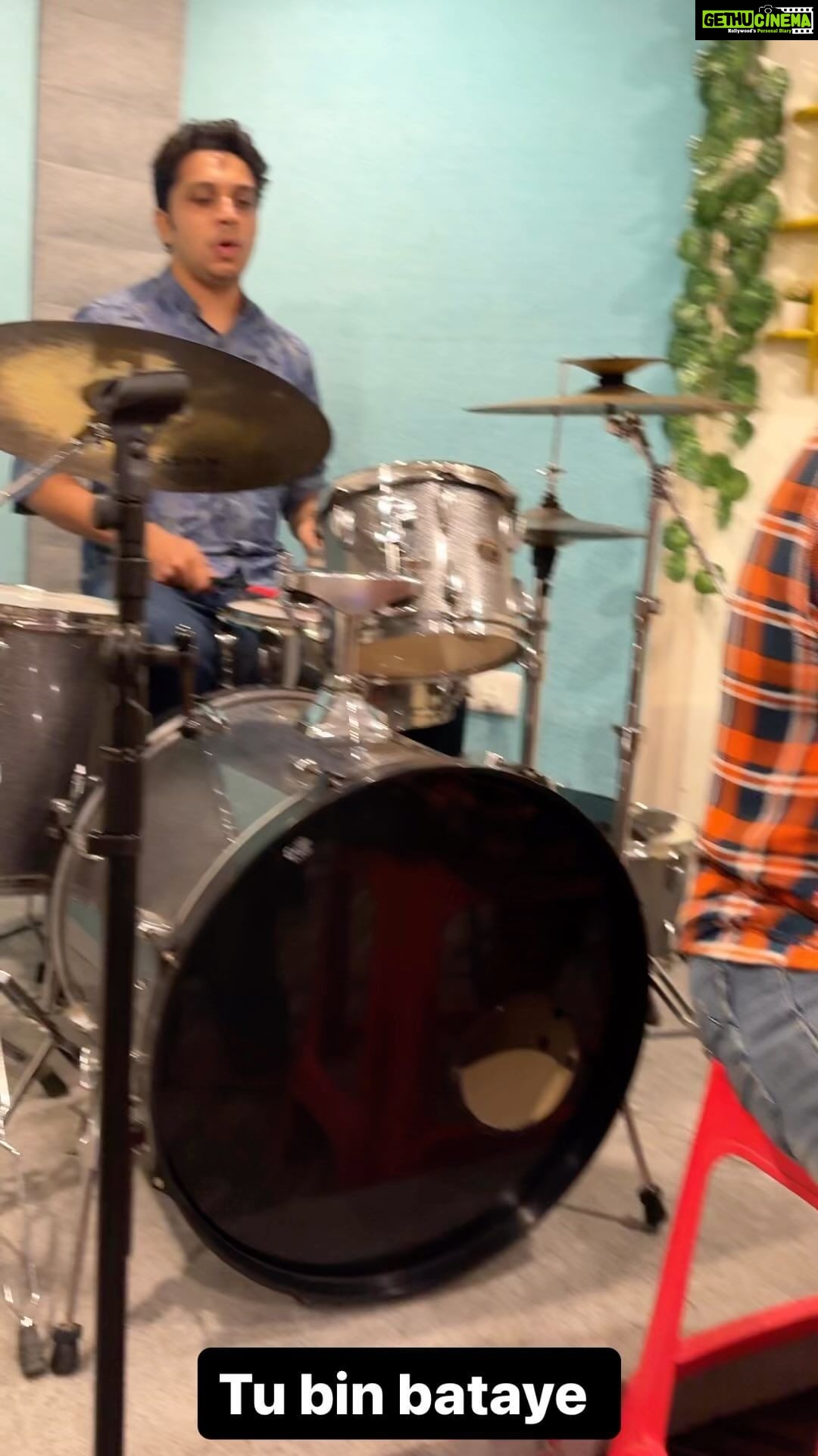 Madhushree Instagram - Rehearsing #tubinbataye #song with all #talented #musician in a #contemporary #style #film #rangdebasanti #music #arrahman #actor #amirkhan #sohaalikhan #prasun #lyrics #jamroom #pinakal