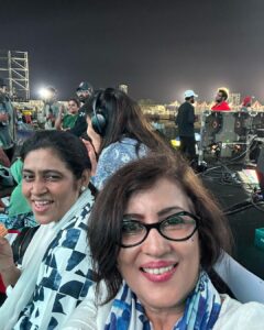 Madhushree Instagram - Enjoying the rehearsal #arr  show #arrahman #shivmani  #blaaze  #shwetamohan  #rehaina  #nakulabhyankar  #vijayjesudas  #haricharan #vadivalumemes