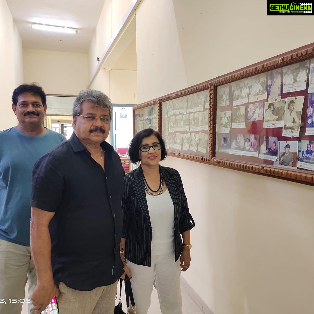Madhushree Instagram - Today It was a wonderful interaction with #kamalji great environment #vividbharati #akashvaani #mumbai #kamalsharma #zubairkhan #stationdirector #renuchaturvedi