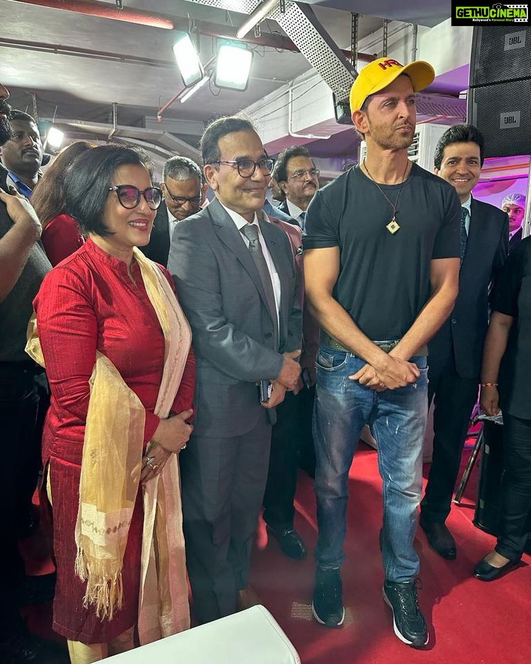 Madhushree Instagram - Inauguration of #suryahospitals #chembur #hrithikroshan #drawasthi #jodhaakhbar #inlamhonkedaamanmein #arrahman #ashutoshgowariker #aisharyaraibachan #javedakhter