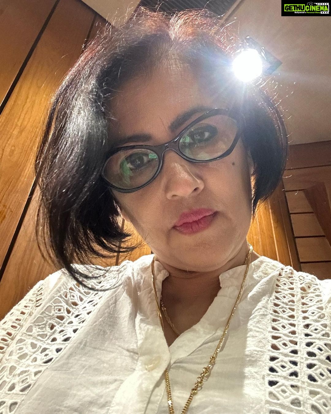 Madhushree Instagram - Enjoying the mixing after recording a song of a upcoming film. #recording #film #song #singing #music #lyrics #robbybadal #manojkrishna #emsquarestudios #recordist