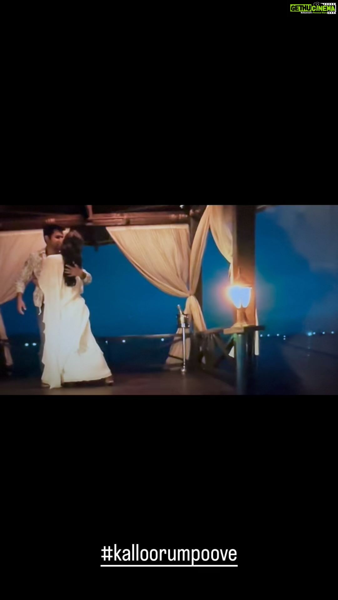 Madhushree Instagram - #kalloorumpoove . I m so happy to sung this #beautiful #song for #vijayantony ji . Such a Malti talented #artist #actor #director #composer .. Here is the video of the romantic “Kalloorum Poove” song from Vijay Antony’s much awaited #Pichaikkaran2 co-starring Kavya Thapar in lead roles. https://youtu.be/6vEAJjiiNVI