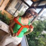 Madirakshi Mundle Instagram - Jai Hind 🇮🇳 Happy Independence day everyone ❤️ Mumbai Darshan and Super time on supermeteor 650 Royal Enfield @abhayvakil01 ... What a Rideee