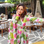 Madirakshi Mundle Instagram - Remember that happiness is a way of travel – not a destination ✨️ #radhekrishna