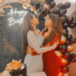 Madirakshi Mundle Instagram - I hope your birthday is full of sunshine, rainbows, love, and laughter! Sending many good wishes to you on your special day sweetheart .May your life be filled with all the things that make it more wonderful 💕 love, laughter, and kind-hearted people. 🎂🥳🎁 Happy birthday @madirakshi_ 😘❤️ Lots of love , hugs & kisses. See you soon! ❤️😘🤗 #happybirthdaymadirakshi #madirakshi #friends #madirakshimundle #charulmalik #birthday #birtgdaywishes #love