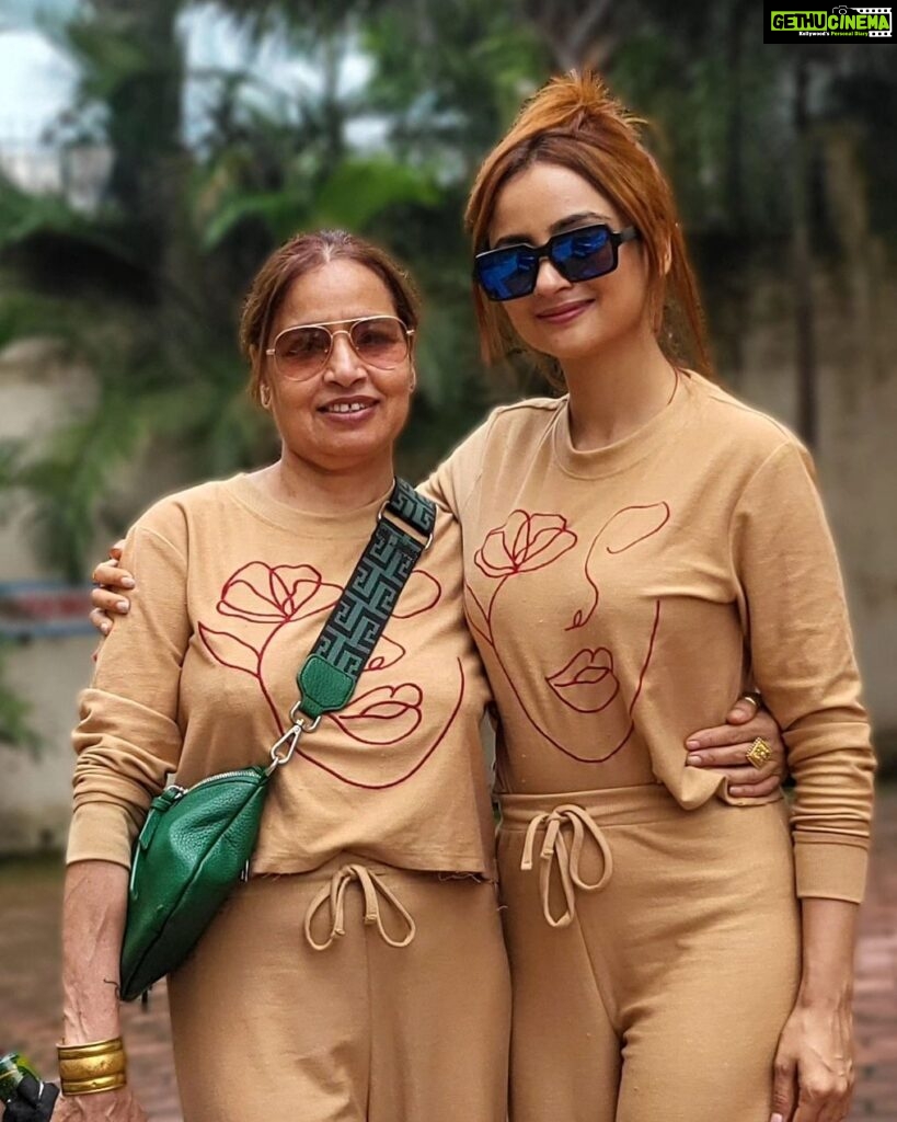 Madirakshi Mundle Instagram - TWINNING ❤ My dearest Mom, Being your daughter has been the best thing that has happened to me. My life my jaan Thank you My mommy, for believing in me. You inspired me to work harder, and because of that, I have achieved what seemed to be an impossible task. I must have done something great in my previous life to deserve a mother like you. I thank the universe for giving me an angel in human form. When I receive compliments from others for being an honest, sincere, and hardworking person, I just thank you with all my heart. It is your principles and upbringing. I love you more than anyone in this whole wide world . Iloveu my jaan ❤ You are only mine ❤ 👓 @mrchasmawala.in #merimaa #motherdaughter #motherlove #daughterlove #bestmom #apsesabkuchhai #jaan #mylove