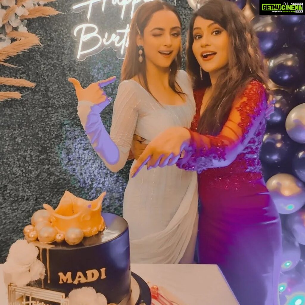 Madirakshi Mundle Instagram - I hope your birthday is full of sunshine, rainbows, love, and laughter! Sending many good wishes to you on your special day sweetheart .May your life be filled with all the things that make it more wonderful 💕 love, laughter, and kind-hearted people. 🎂🥳🎁 Happy birthday @madirakshi_ 😘❤ Lots of love , hugs & kisses. See you soon! ❤😘🤗 #happybirthdaymadirakshi #madirakshi #friends #madirakshimundle #charulmalik #birthday #birtgdaywishes #love
