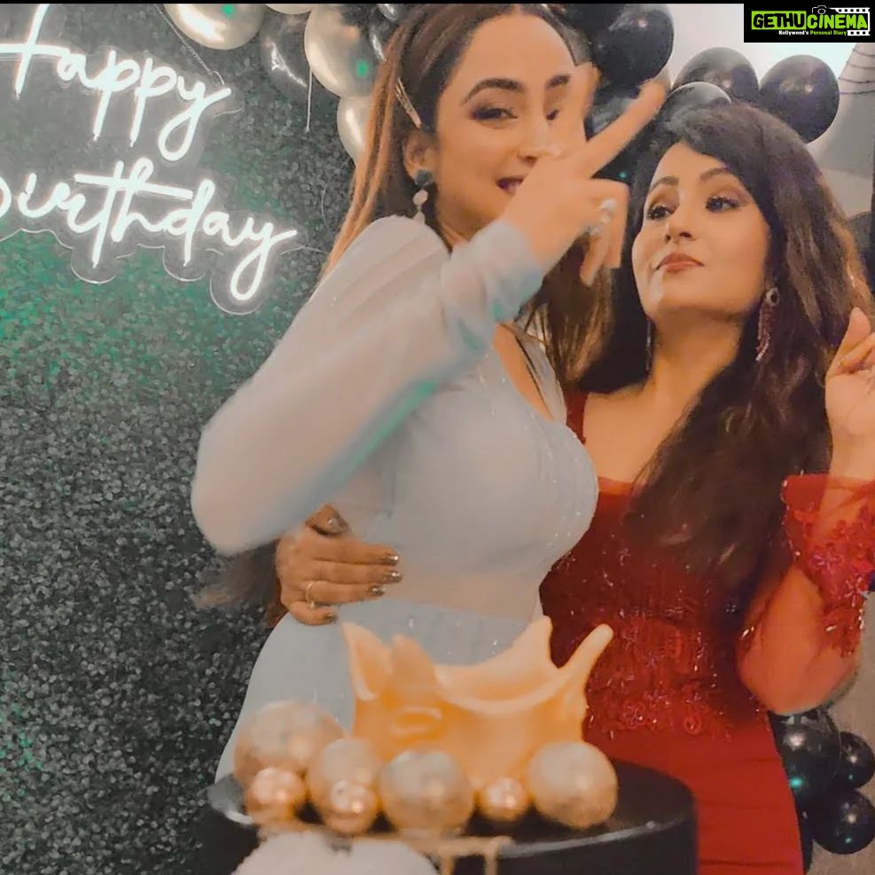 Madirakshi Mundle Instagram - I hope your birthday is full of sunshine, rainbows, love, and laughter! Sending many good wishes to you on your special day sweetheart .May your life be filled with all the things that make it more wonderful 💕 love, laughter, and kind-hearted people. 🎂🥳🎁 Happy birthday @madirakshi_ 😘❤️ Lots of love , hugs & kisses. See you soon! ❤️😘🤗 #happybirthdaymadirakshi #madirakshi #friends #madirakshimundle #charulmalik #birthday #birtgdaywishes #love