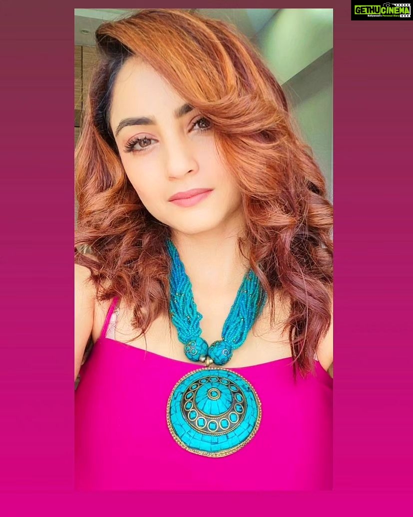Madirakshi Mundle Instagram - सावन बरसे, तरसे दिल, क्यों ना निकले घर से दिल ❤️