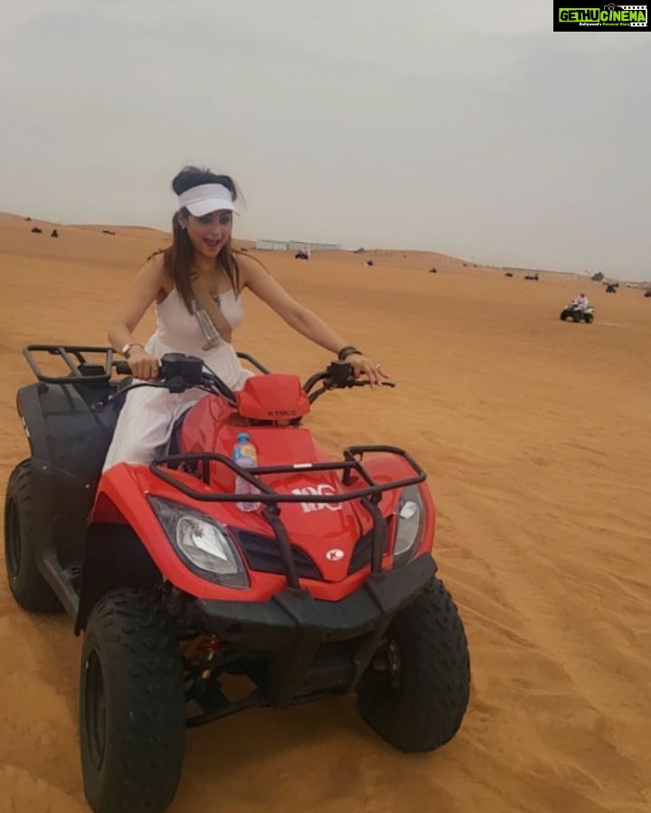 Madirakshi Mundle Instagram - Always take the scenic route Peace Love & desert Dust 🏜 #desertsafaridubai