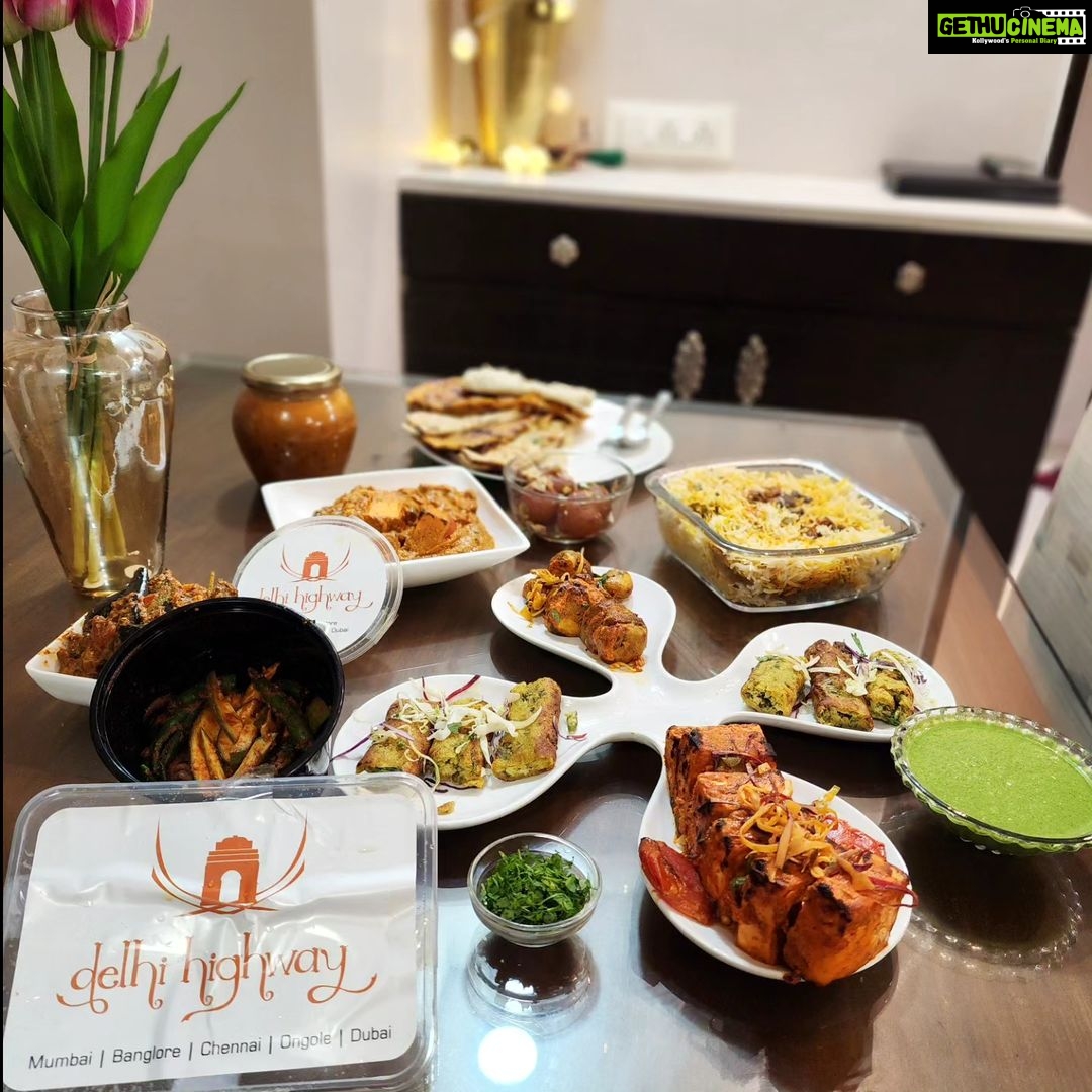 Madirakshi Mundle Instagram - @atdelhihighway The place that you will repeatedly visit for the food! Some of the best memories are made over food. My own vegetarian heaven! Drop in and bite into all the chef specials to sate your good food pangs. 😋 I loved the Dal Makhni ❤️😋😋😋😋