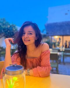 Mahima Makwana Instagram - 🕊️