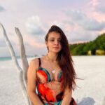 Mahima Makwana Instagram - #TravelWithLSA: The lovely Mahima Makwana (@mahima_makwana) visited the Maldives for the very first time and even though she isn't much of an island girl, her experience was one she'll cherish for a lifetime. Talking about her stay, Mahima shared, "Maldives had always been on my list because of the scenic beauty. Floating in the ocean and kayaking were some of the best things I experienced. It's always very humbling to visit different countries, explore and try different cuisines." 📷- @shardul.deodhar @goldcoastfilmsofficial Styling - @krishi1606 Wearing - @khushburathodlabel Accessories- @priyaasijewelry Cocoon Maldives
