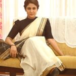 Malavika Wales Instagram - Neruppu Da....♥️♥️ Manjil Virinja Poovu  Everyday  @7.30 pm  Mazhavil Manorama ||  manoramaMAX    #ManjilVirinjaPoovu #MazhavilSerial #MazhavilManorama #manoramaMAX #ViralCut