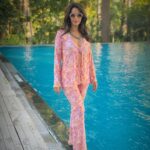 Mallika Sherawat Instagram - 🌺💦 💖 . . . . . . . . . #relaxing #chillout #lifeisbeautiful #peaceful #tranquility #quietplace #rechargeyoursoul #calmness #peaceandquiet #timetochill #warmweather #relaxingplace #goodenergy #itsavibe #abundancemindset #positivemindset #raiseyourvibration #summerdress #powerofpositivity #sunshine #summervibes #sunlight #beautifulweather #dayslikethese #enjoythelittlethings #sunlightphotography #sonya6000 #white Taj Exotica Resort & Spa, Andamans