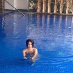 Mallika Sherawat Instagram - Having a great time 💧💦 . . . . #loveit #positivemindset #abundancemindset #positiveminds #colorful #happyheart #happyplace #happythoughts #creativedesign #creativedaily #creativedesigner #positive #passion #openheart #positivemind #celebration #canon5dmarkiv India