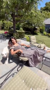 Mallika Sherawat Instagram - Weekend mood 💕🐶
.
.
.
.
.
.
.
.
.
.
 #reelkarofeelkro #reelkarofeelkaro #reelsoftheday #reelsinstagram #weekendmood #reelsvideo #reelsoftheday