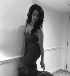 Mallika Sherawat Instagram - Black & white is timeless ……
.
.
.
.
.
.
.
 #blackandwhite #blackandwhitephotography #timelessstyle #timelessclassic #glamorous #glamlook