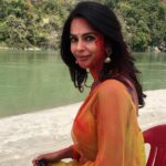Mallika Sherawat Instagram - Happy Holi everyone 🌺 . . . . . . . . . . . #holi #holifestival #happyholi #colorfulholi #festivalofcolors #festivalofcolours India
