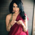 Mallika Sherawat Instagram - Saree girl….. . . . . . . . . . . #saree #allaboutbrides #designersarees #traditionaloutfit #ethnicwearonline #designerwear #sareecollection #partywearlehenga #indianwear #gold #pink #cute #instalove #smile #beautiful #alwayspositive #red #precious #friendly #brightlights #lipstic #better #allyouneed #dressdesigners #onthisday #peacefull #healthymindset #innerstrength #alwayssmile #designerfashion