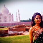 Mallika Sherawat Instagram - The Taj Mahal is beyond the power of words,it’s the loveliest of monuments, the most beautiful in the world …. . . . . . . . . #tajmahal #tajmahalindia #tajmahalagra #taj #historic #lovely #loveit #lovethis