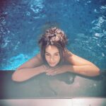 Mallika Sherawat Instagram - Little bit of pool time :) 💦💧 . . . . . . . . #getoutside #planetearth #naturegram #naturebeauty #natureshots #naturephoto #naturewalk #paradise #ocean #palmtrees #summervibes #beachlife #tropicalparadise #paradiseisland #aroundtheworld #tropicalvibes #poollove #ocean🌊 #tropicalbeach #positivethinking #positivemindset #lifeisbeautiful #dream #positivemind #mothernature #view #beachphotoshoot #beachview #beachfashion #canon5dmarkiv
