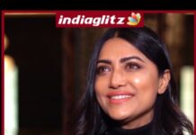 Mamta Mohandas Instagram - Raise Your Hand 🤚 When Still Fan of Her Magical Voice @mamtamohan Follow :- @indiaglitztelugu