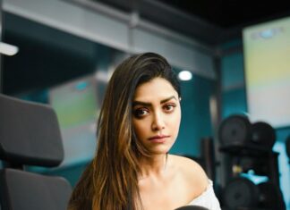 Mamta Mohandas Instagram - Dear Life .. I’ve become more and more aware of this as I’m getting older. Time n time again, You throw huge curveballs at me .. sometimes, the largest ones you can find, each one a little heavier than the previous one. You see, The muscles of my willpower might not be as strong as it once used to be.. but the power of hope is greater.. the imprints in my memory of peaks I have conquered in the past is greater. So , Wait until you see my throws! ☄️ 📸 @faisal_tirz 📍 @thefirstcollectionbusinessbay_ #wednesday #wednesdaywisdom #gettingfit #willpower #strength #women #health #autoimmunedisease #autoimmune #onemoretime #conquer #immunotherapy #fitness #pickmeup #willdoitagain #wakeup @dubai @mydubai @visit.dubai #homeawayfromhome #dubai #photography #workout #gym #casualwear #shorts #denim #uae The First Collection Business Bay