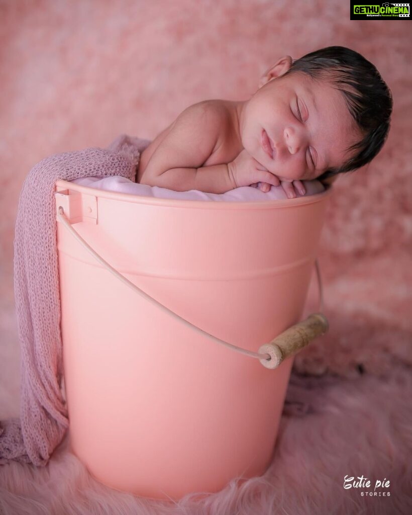 Manali Rathod Instagram - Wishing our cutie pie dreams filled of magic and life filled with love! 🤍💫 . . . . . . . . #baby #newborn #newbornphotography #babiesofinstagram #babiesofinsta #babyphotography #babyphotoshoot #babyphotographer #hyderabadbabyphotographer #cutiepie #cutiepiestories