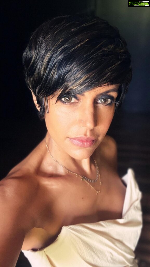 Mandira Bedi Instagram - No one has asked… But still I share! 🤪🤪🤪 My make up in 8 mins