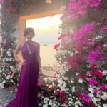 Mandira Bedi Instagram - The @nutanix folks invited me as a speaker for their conference at #kohsamui .. it was a lovely event and they are lovely people! Am so grateful! 🙏🏽 … and when you travel with a bestie, it’s bound to be a blast! So here’s a recap of the hectic 2&1/2 days ❤️ . @karizzma15
